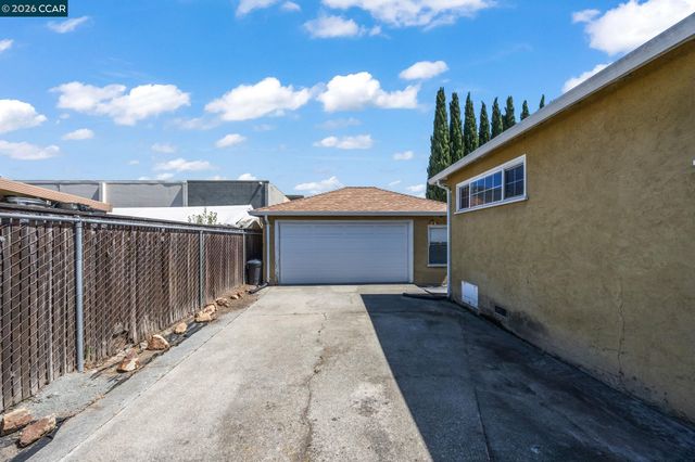 15594 Sharon St, San Lorenzo, CA 94580