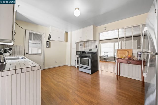 15594 Sharon St, San Lorenzo, CA 94580