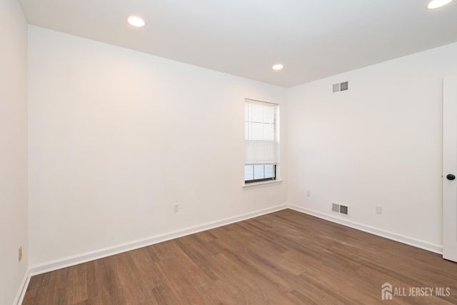 801 Woodbridge Commons Way, Iselin, NJ 08830