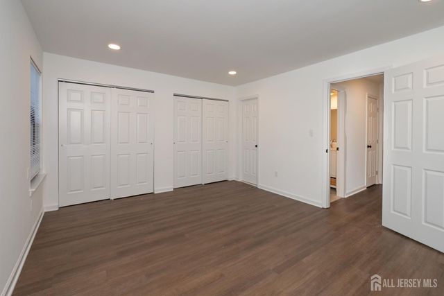 801 Woodbridge Commons Way, Iselin, NJ 08830