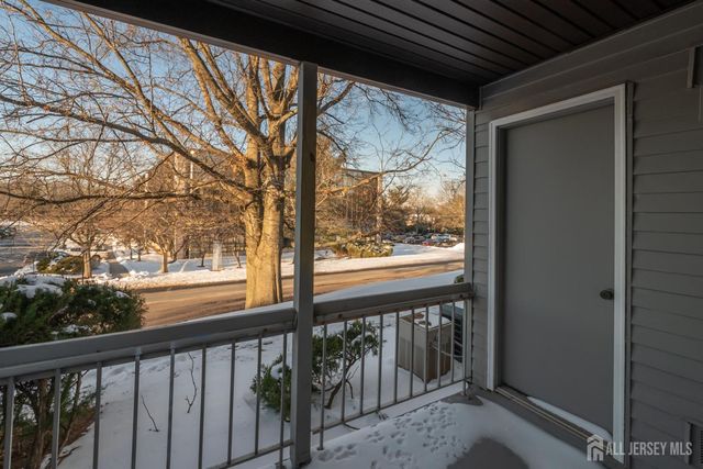 801 Woodbridge Commons Way, Iselin, NJ 08830