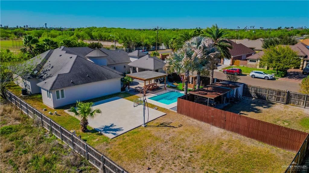 Image 15 of property listing at 1200 E 28th Street, Mission, TX 78574