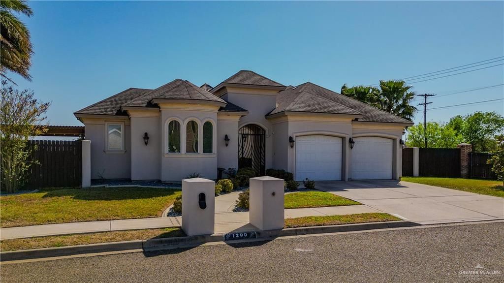 Image 3 of property listing at 1200 E 28th Street, Mission, TX 78574