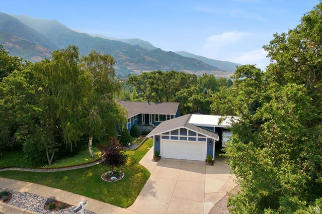 2586 E COUNTRY OAKS DR, Layton, UT 84040