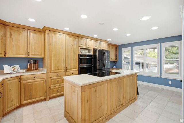 2586 E COUNTRY OAKS DR, Layton, UT 84040