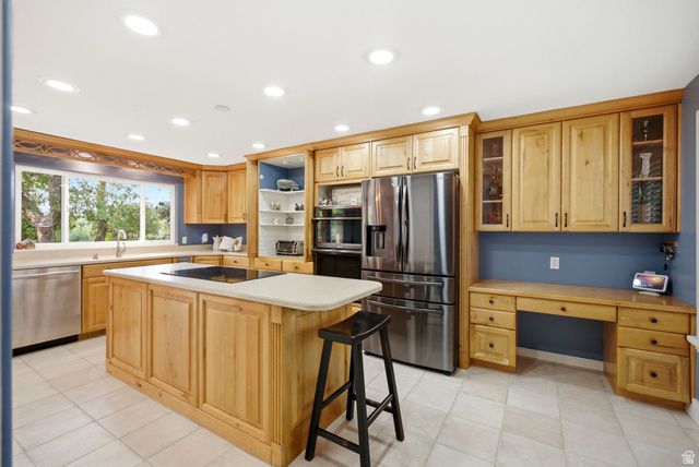 2586 E COUNTRY OAKS DR, Layton, UT 84040