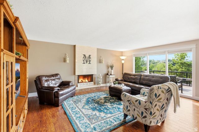 2586 E COUNTRY OAKS DR, Layton, UT 84040