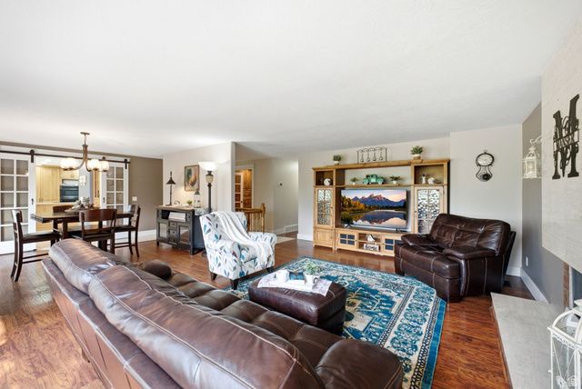 2586 E COUNTRY OAKS DR, Layton, UT 84040