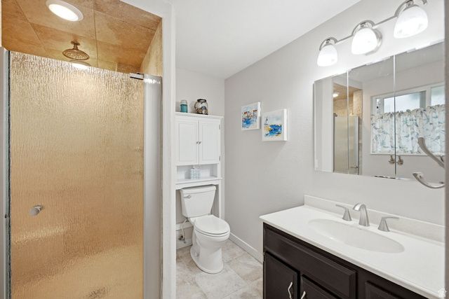 2586 E COUNTRY OAKS DR, Layton, UT 84040