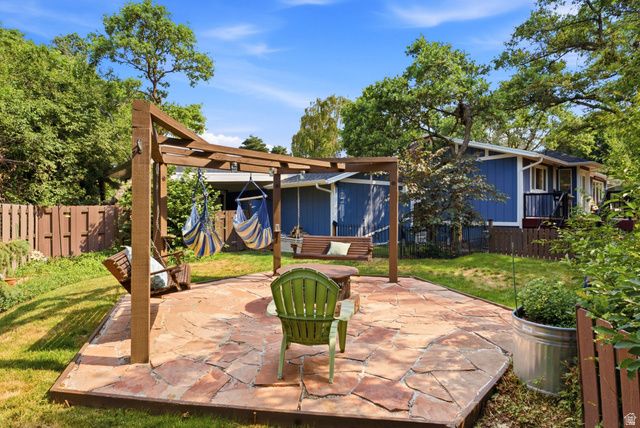 2586 E COUNTRY OAKS DR, Layton, UT 84040