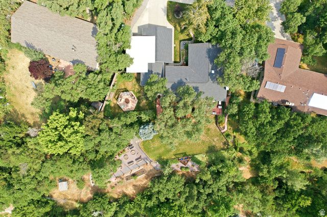 2586 E COUNTRY OAKS DR, Layton, UT 84040