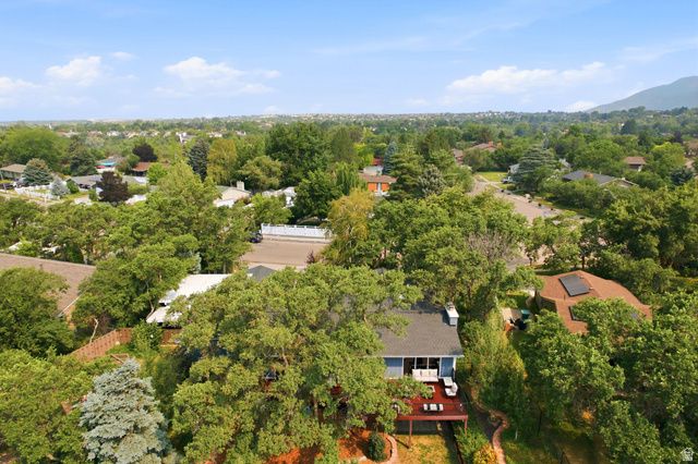 2586 E COUNTRY OAKS DR, Layton, UT 84040