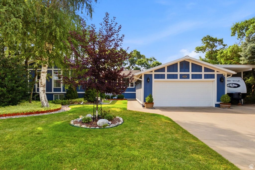2586 E COUNTRY OAKS DR, Layton, UT 84040
