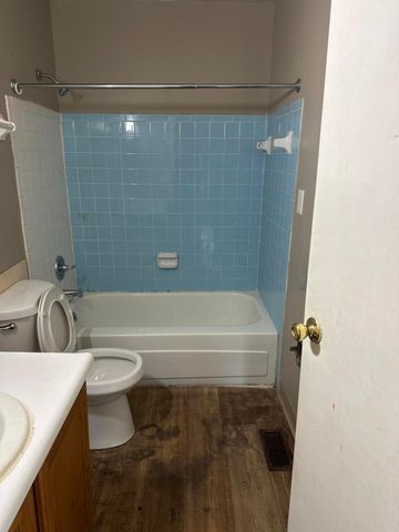 74 Huber Village Boulevard, Westerville, OH 43081