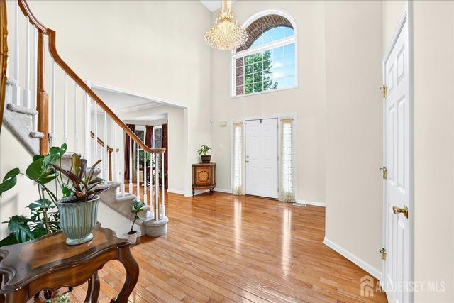 19 Legends Drive, Monroe, NJ 08831