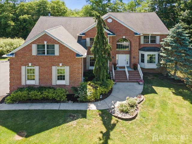 19 Legends Drive, Monroe, NJ 08831