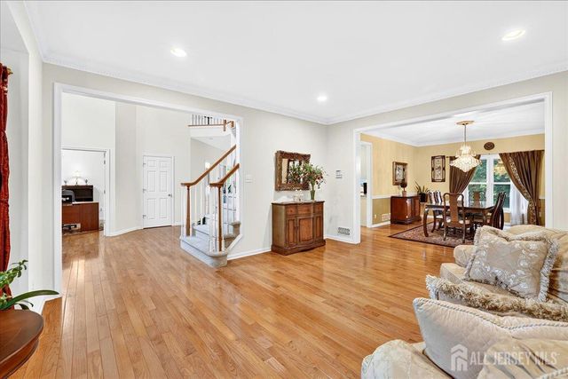 19 Legends Drive, Monroe, NJ 08831