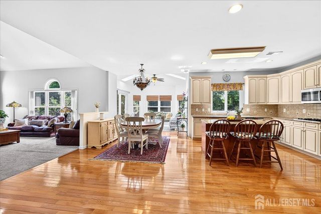 19 Legends Drive, Monroe, NJ 08831