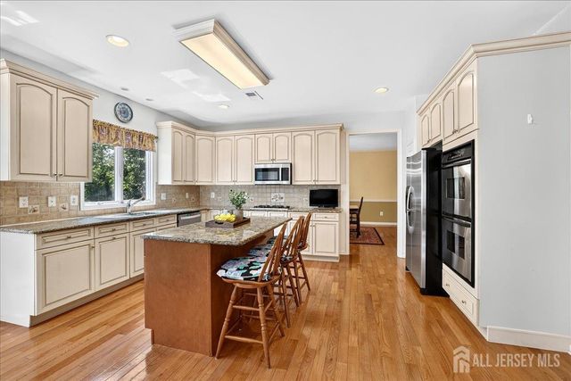 19 Legends Drive, Monroe, NJ 08831