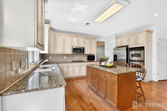 19 Legends Drive, Monroe, NJ 08831