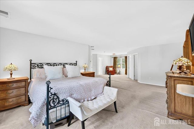 19 Legends Drive, Monroe, NJ 08831