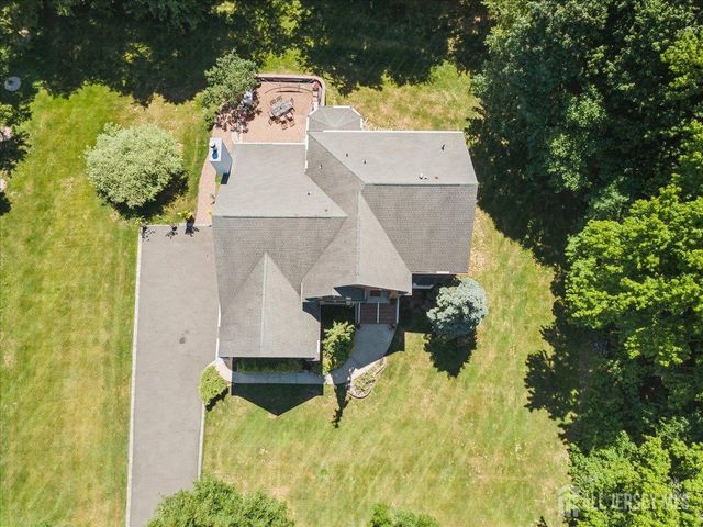 19 Legends Drive, Monroe, NJ 08831