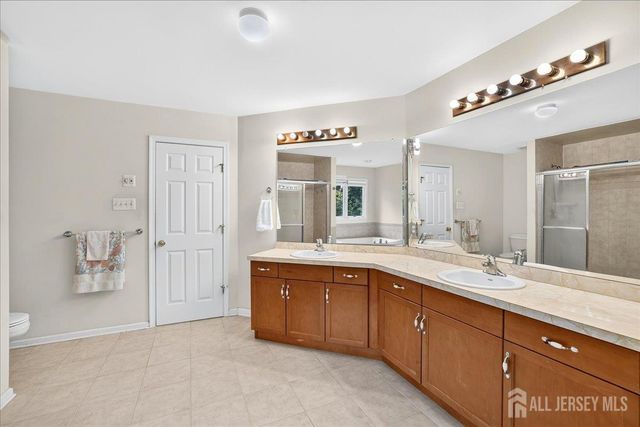 19 Legends Drive, Monroe, NJ 08831