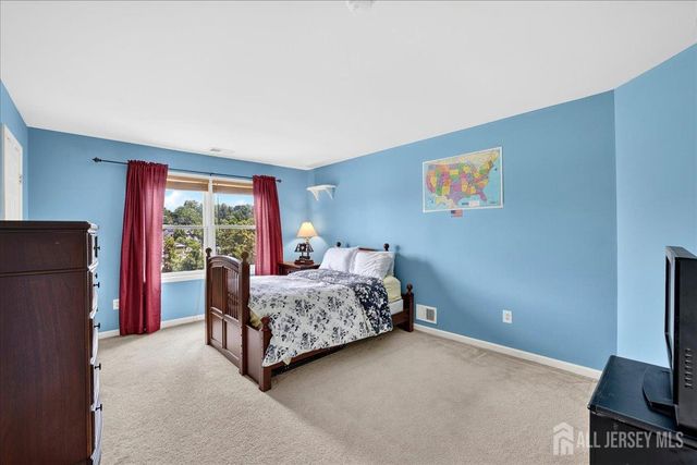 19 Legends Drive, Monroe, NJ 08831
