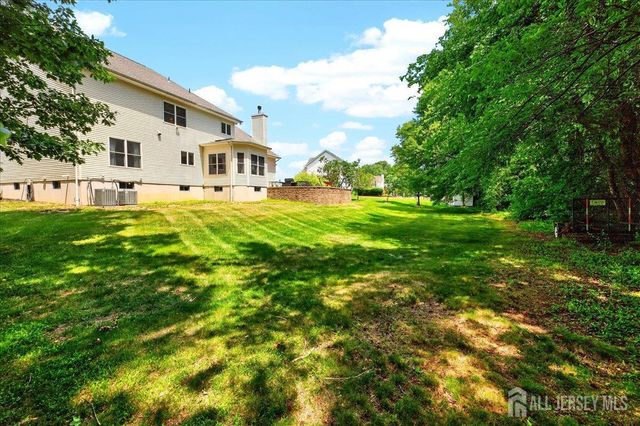 19 Legends Drive, Monroe, NJ 08831