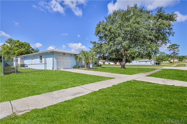 10170 Northcliffe Boulevard, Spring Hill, FL 34608