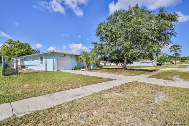 10170 Northcliffe Boulevard, Spring Hill, FL 34608