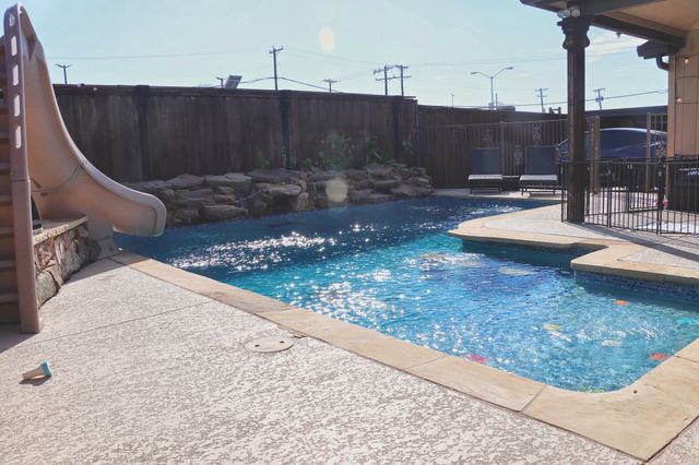 2400 Raintree Drive, Plano, TX 75074