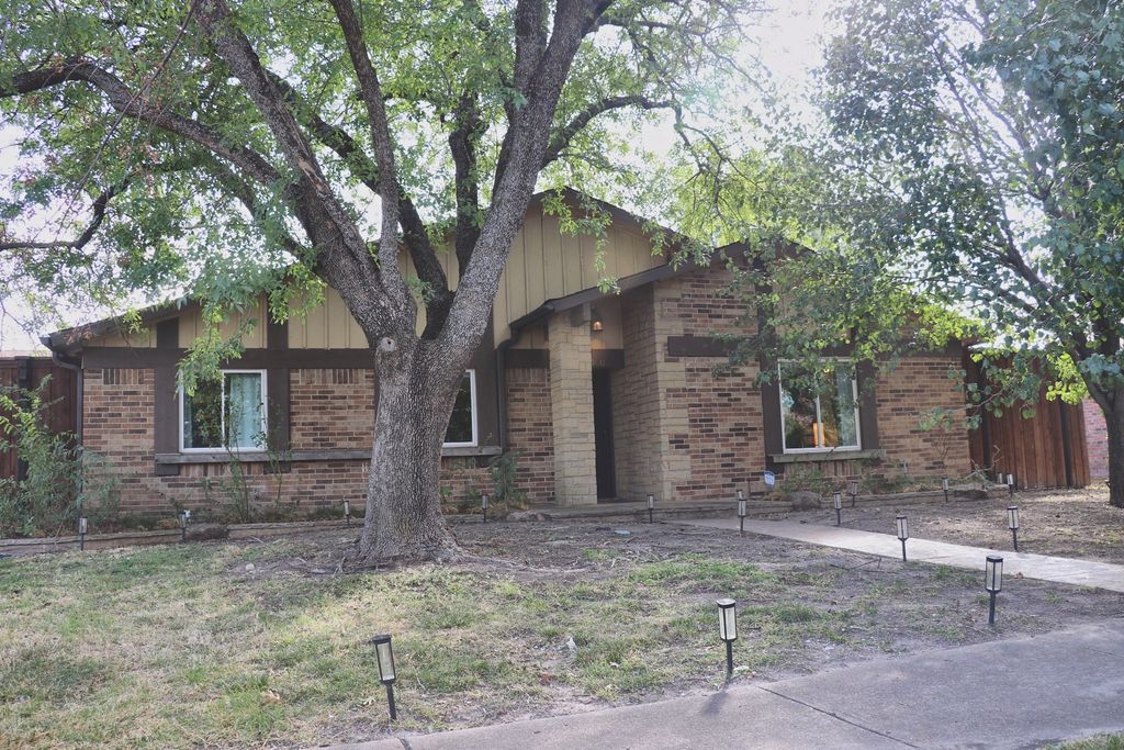 2400 Raintree Drive, Plano, TX 75074