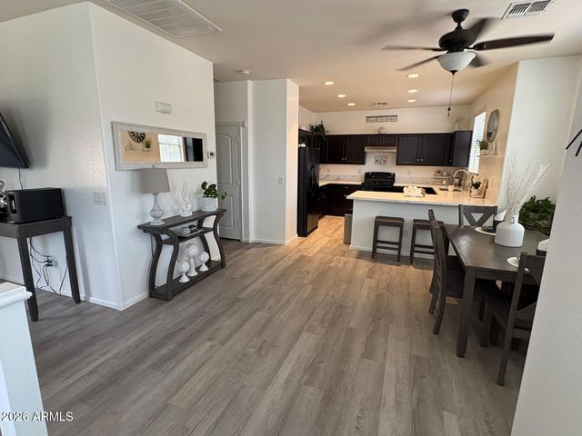7726 W PIPESTONE Place, Phoenix, AZ 85035
