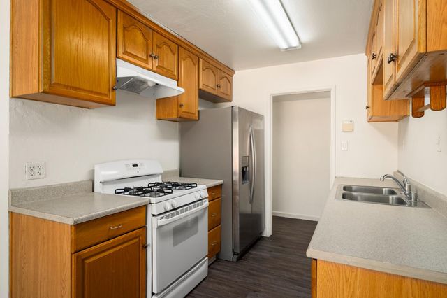 5667 Rio Verde Way, North Highlands, CA 95660