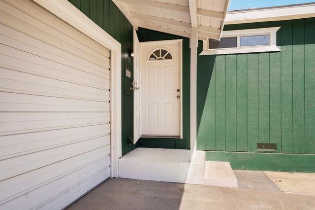 5667 Rio Verde Way, North Highlands, CA 95660