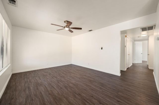 5667 Rio Verde Way, North Highlands, CA 95660
