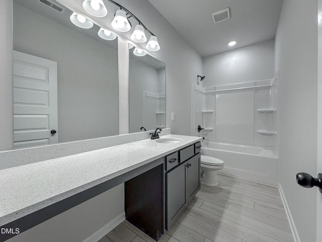 1664 Elk Run Drive, Fayetteville, NC 28312