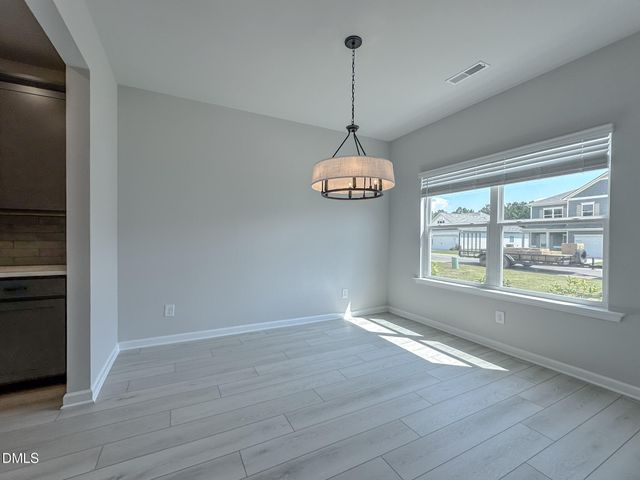 1664 Elk Run Drive, Fayetteville, NC 28312