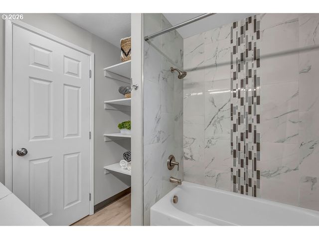 17928 Nw PARK VIEW Blvd, Portland, OR 97229