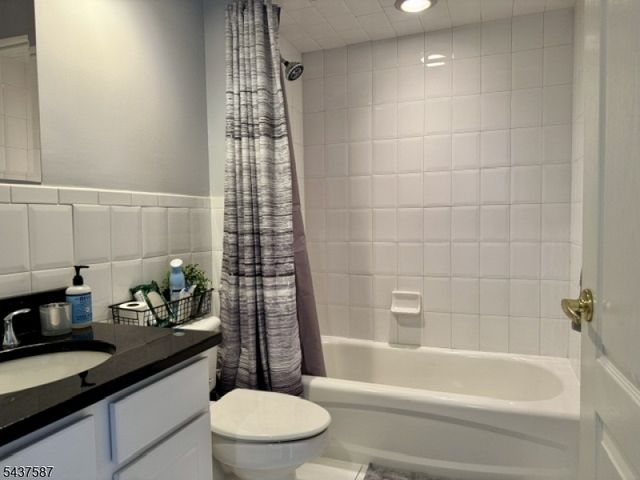 105 Roseland Ave 304, Caldwell Boro Twp., NJ 07006
