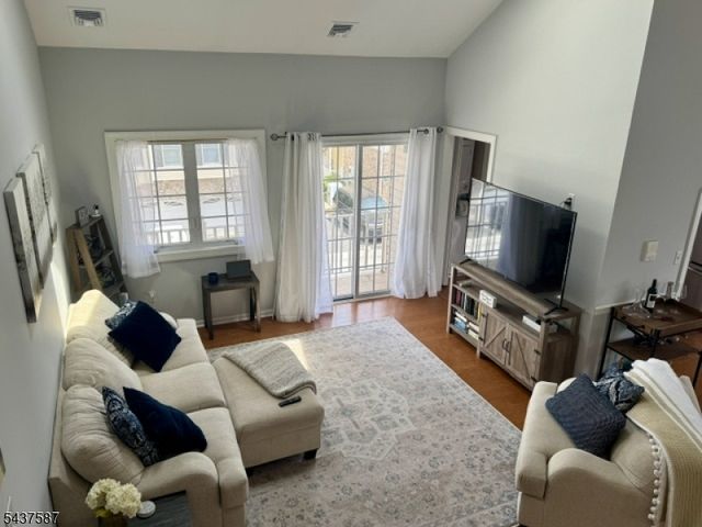 105 Roseland Ave 304, Caldwell Boro Twp., NJ 07006