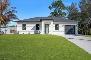1816 Ridgemoor ST, Lehigh Acres, FL 33972