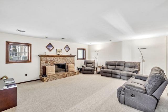 13844 Diversion Drive, Sterling Heights, MI 48313