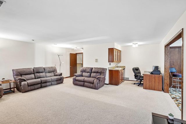 13844 Diversion Drive, Sterling Heights, MI 48313