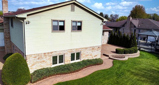 13844 Diversion Drive, Sterling Heights, MI 48313