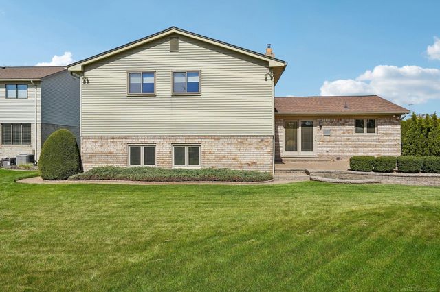 13844 Diversion Drive, Sterling Heights, MI 48313