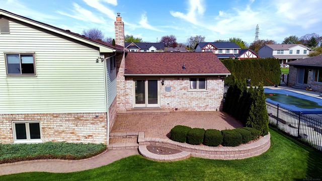 13844 Diversion Drive, Sterling Heights, MI 48313