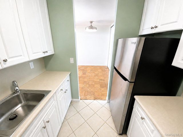 26910 Grand Central 17C, Floral Park, NY 11005
