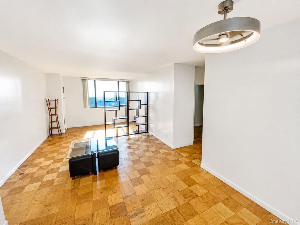 26910 Grand Central 17C, Floral Park, NY 11005 — photo 2